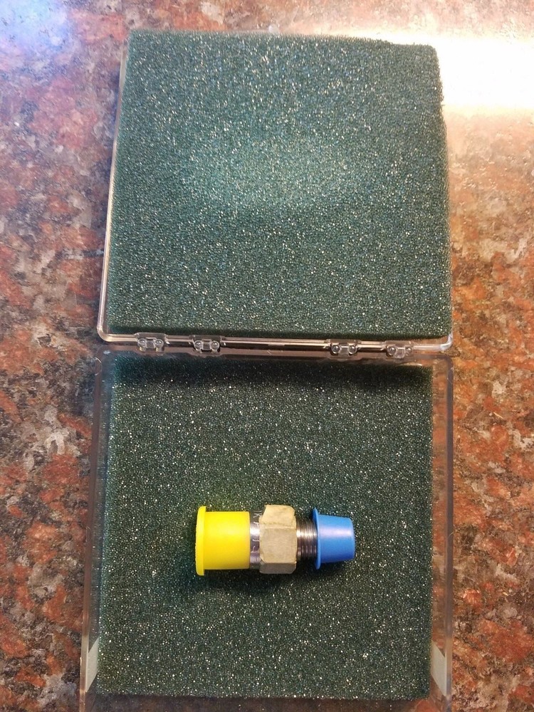 SENSOTEC A-205/5296-04S Transduser 1000.0 PSIS 5.0VDC