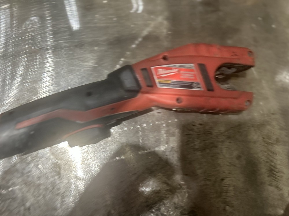 Milwaukee 2471-20 M12 Cordless Copper Tubing Cutter – Red