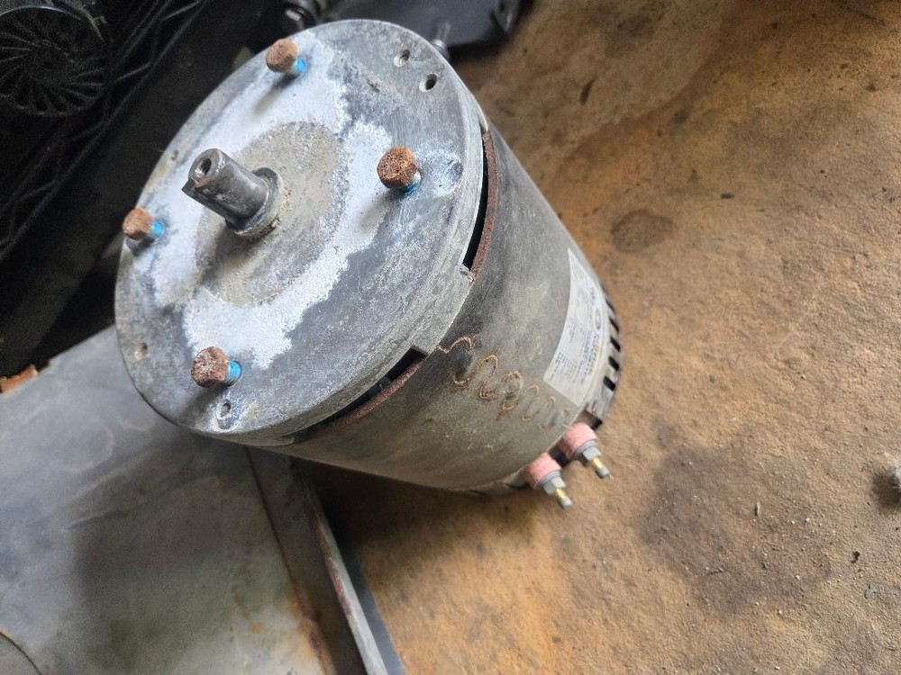 56422030 BRUSH MOTOR 36V Advance Nilfisk Advolution 2710 Burnisher