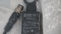 Allen Bradley 42KL-D1TC-G3 Diffuse Sensor MiniSight 380mm 15″ 22-250VAC/DC Ser A