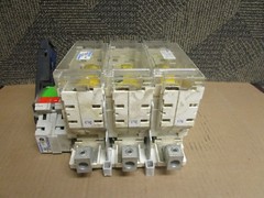 FERRAZ SHAWMUT FUSERBLOC DISCONNECT FBJ200SO 200A AMP 3 POLE w/ FUSES