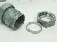34 PACK! Emerson NEER TC-612 3/4″ Zinc Die Cast Compression EMT Couplings (LV)