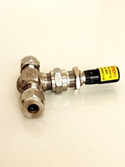 HOKE / 1315G4Y / Milli-Mite 1300 Series / 316 SS Metering Needle Valve 1/4″