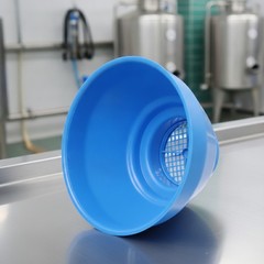 Milk Strainer with Strainer Insert Open-Top for Dairy Producers, Farmers