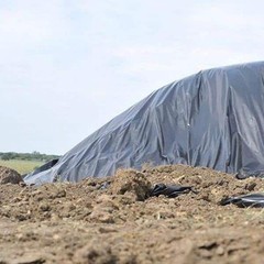 HDX 10 ft. x 100 ft. Black 6 mil Plastic Sheeting