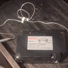 Raychem AMC-F5 Line-Sensing Thermostat NEMA 4X Non-Programmable Adjustable