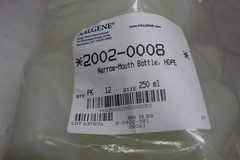 New THERMO SCIENTIFIC NALGENE NARROW MOUTH BOTTLE HDPE 2002-0008 250 ML QTY 12