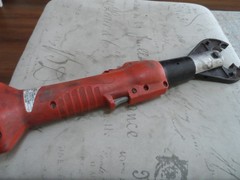 Huskie Tools ECO-EZ Robo Crimp 6 Ton Hydraulic Crimping Tool has Battery