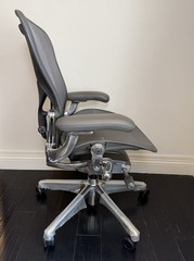 Herman Miller Aeron Office Chair – Size B – Graphite – Polished Aluminum