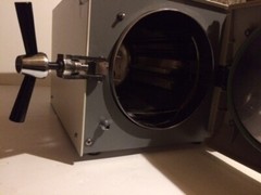 Tuttnauer Autoclave 2540E