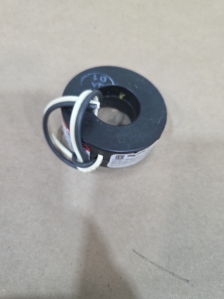 Square D Current Transformer 2NR201L72 Ratio 200:5A 600V 50-400Hz Used