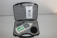 Intellisafe Intell Instruments Model JTS-1357 Digital Sound Level Meter 30db-130