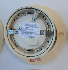 5 Silent Knight SD505-APS Smoke Detector & 1 SD505-AHS Heat with SD505-6AB Bases