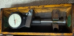 The L. S. STARRETT Co. #25-111 .0001″ .025″ RANGE DIAL INDICATOR