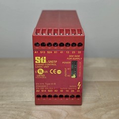 STI 44510-0370 SR07P Safety Relay 110VAC 2 Hand Control Logic Unit