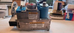 Honeywell Type VR8615V 1022 2 With VR8615F 1021 2 Automatic Gas Control Valve