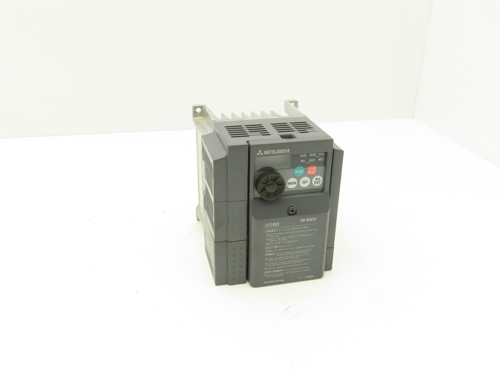 Mitsubishi Electric FR-D740-012-NA AC Drive Inverter VFD 3PH .2-400Hz 480V 1.2A