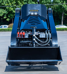 3040lbs TYPHON STOMP X1300 25HP Kubota D1105 EPA Diesel Mini Skid Steer Loader