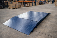 Refurbished Industrial Platform 24” x 24” Floor scale for weighing 3000 lbs