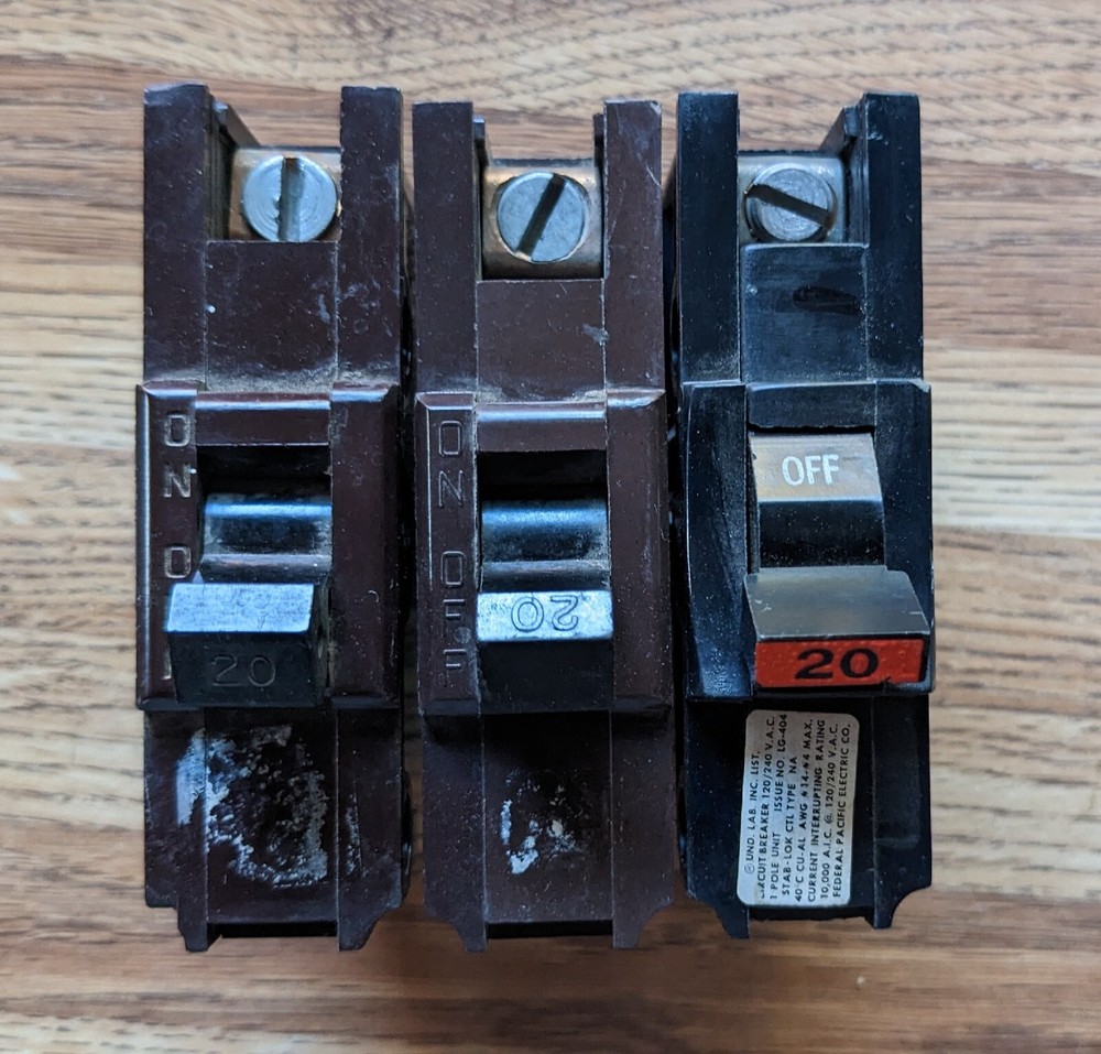 Federal Electric FEP 20 Amp Type NA 240 VAC 2 Pole Stab Lok Circuit Breaker