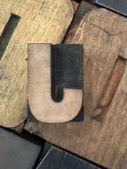 Vintage Letterpress WOOD LETTER J “J” PRINT TYPE Printing 2″
