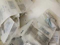 Everbilt Hardware Bulk Lot Seals Screws Clips Pins Bolts Roughly 11 Pounds