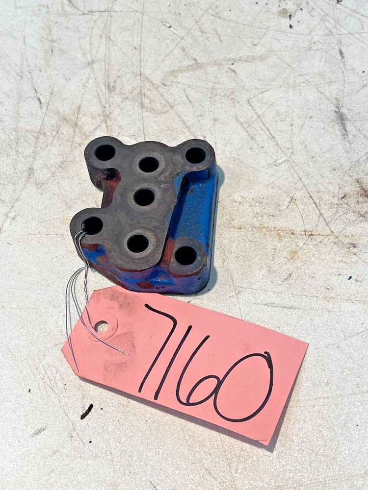 1980 Ford 1900 Tractor Hydraulic Plate