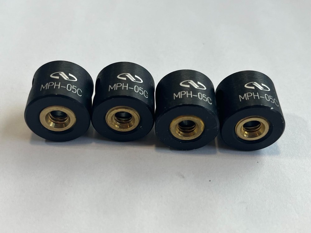 Lot of 4 Newport MPH-05C Mini Optical Post Holders 0.5 in / 12.7mm Lab Optics