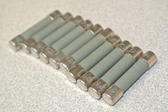 LOT of 10 / BUSS BK/ABC-2 MINIATURE CERAMIC TUBE FUSE / 250VAC / 2A NEW SURPLUS