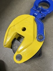 AMH 5 Ton 11000LB 0-2″ 180° Turning Vertical Plate Lifting Clamp PCUA050