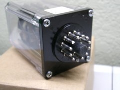 ELEVATOR RELAY. LATCHING, 12 PIN OCTAL BASE, 115 VAC ESCO # 3-370-0065