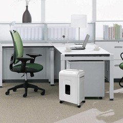 8-Sheet Micro-Cut Shredder for Paper, CDs & Credit Cards – White/Gray