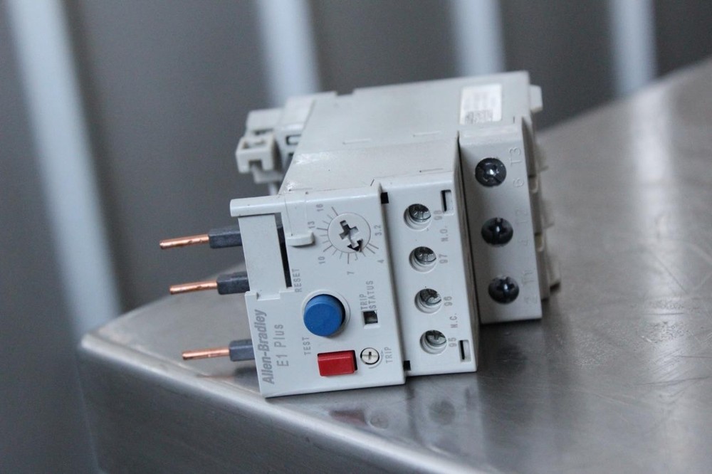 Allen Bradley E1 Plus Overload Relay 193-ED1DB Ser C 3PH 3.2-16A Trip Class 10