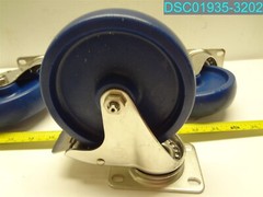 QTY=4: Polyurethane Wheel’s Locking6″H X 4-5/8″DX1-1/4″W PLATE 3-3/4″L X 2-5/8″W
