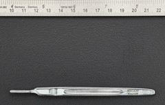 AESCULAP MA202R Bard-Parker Knife Handle, #9, 115 mm