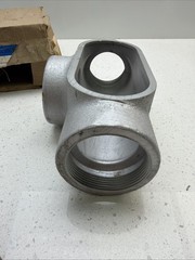 NIB – Crouse Hinds – T87 – 3-Inch T-Shaped Form 7 Conduit Outlet Body