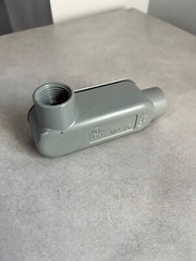 1/2″ Type LR Conduit Body w cover & gasket; die-cast aluminum; threaded