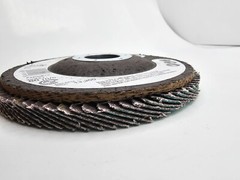 (QTY 4) 3M Flap Disc 30957 Green 577F 13300 Max RPM FN00510