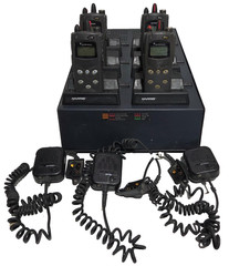 MACOM HARRIS P5100 MAHM-S8DXX-IS2 /IS1 RADIO TRI-CHEMISTRY MULTI CHARGER USED