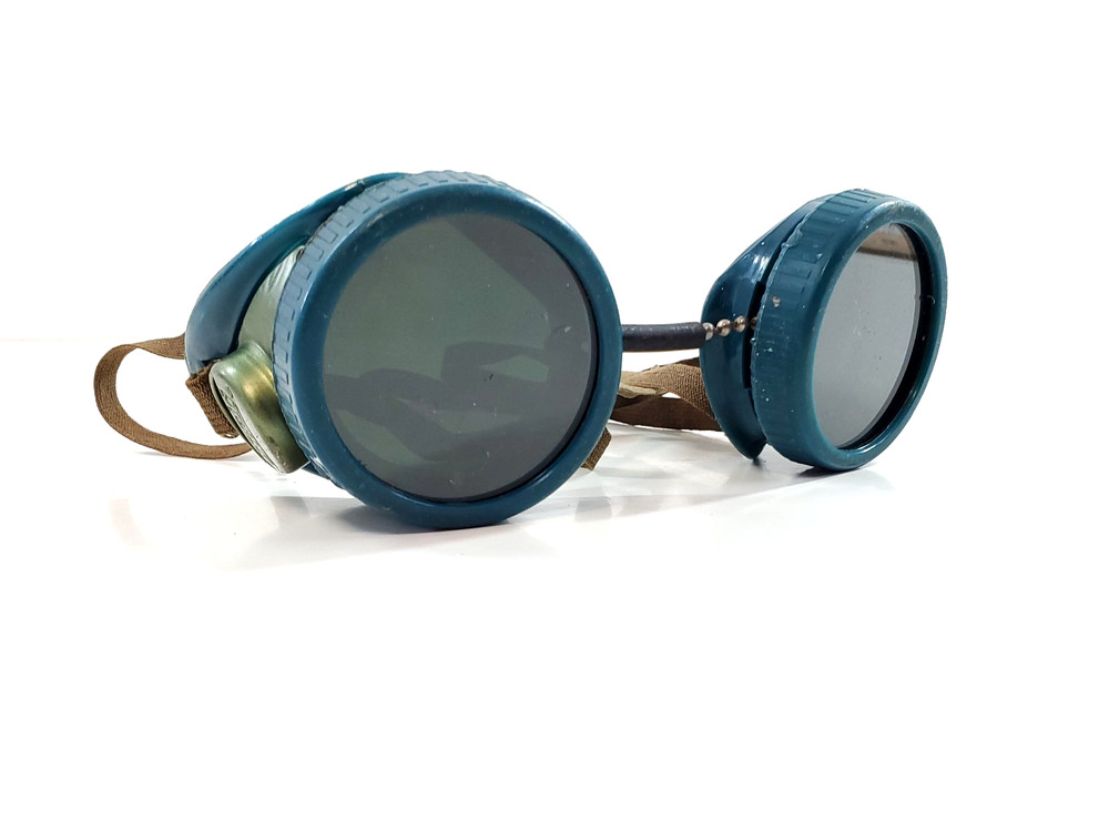 Vintage Oxweld Green Plastic Welding Safety Goggles Glass Lenses Steampunk