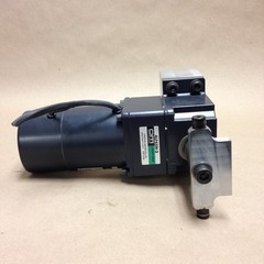 Oriental Motor 4IK25GN-SWM AC Magnetic Break Motor with 4LF45N-3 Linear Head