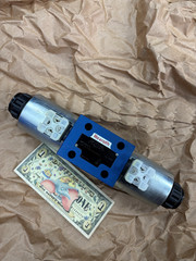4WE10G3X/CG24N9K4 NEW REXR0TH VALVE R900594277 4WE10G33/CG24N9K4