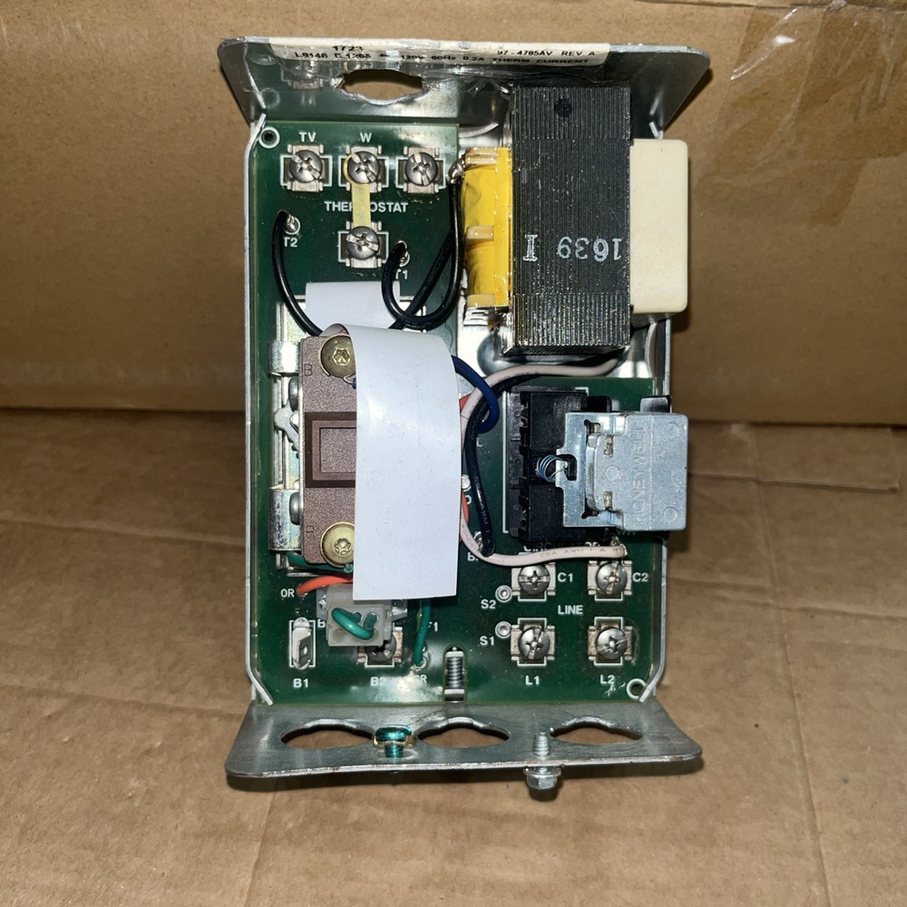 Honeywell L8148E1265 Aquastat Relay Boiler Control