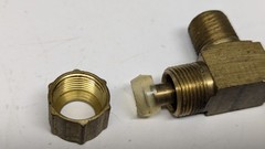 (3) Weatherhead Brass 3/8″ Tube by 1/4″ npt Branch Tee Polyline Fitting, 72×6