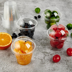 200 PACK 9 Oz Clear Plastic Cups with Dome Lids Crystal Clear Dessert Cups