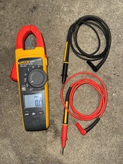 Fluke 902FC True-RMS HVAC Clamp Meter With Leads No Case