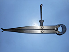 BROWN & SHARPE No 811, 7″ OUTSIDE AND UNBRANDED INSIDE CALIPERS