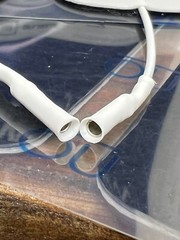 Dynaflex Polyadhesive Electrodes – Size 1.5 x 3.5 Rectangle – Comes with 8 Pads