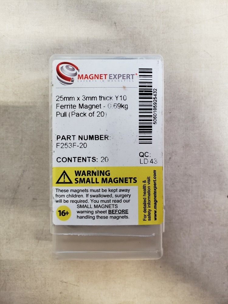 MAGNET EXPERT 25mm x 3mm thick Y10 Ferrite Magnet 0.69kg Pull – 20 Pack F253F-20