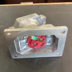 CROUSE HINDS ENR5201 ARKTITE RECEPTACLE DELAYED ACTION 20 AMPS New